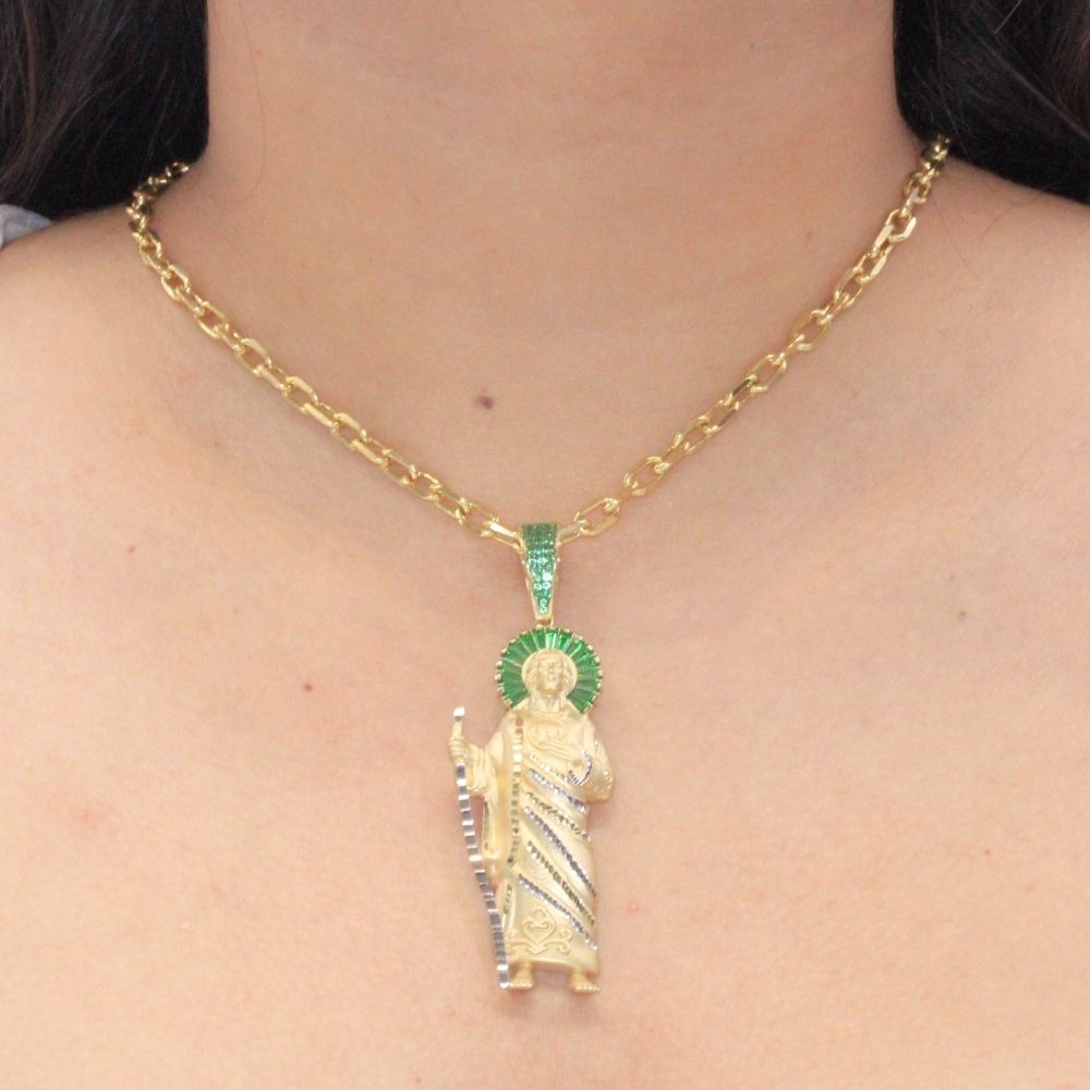 Dije de Oro 14k San Judas Hueco con Aura de Zirconias Verdes mod. 7923