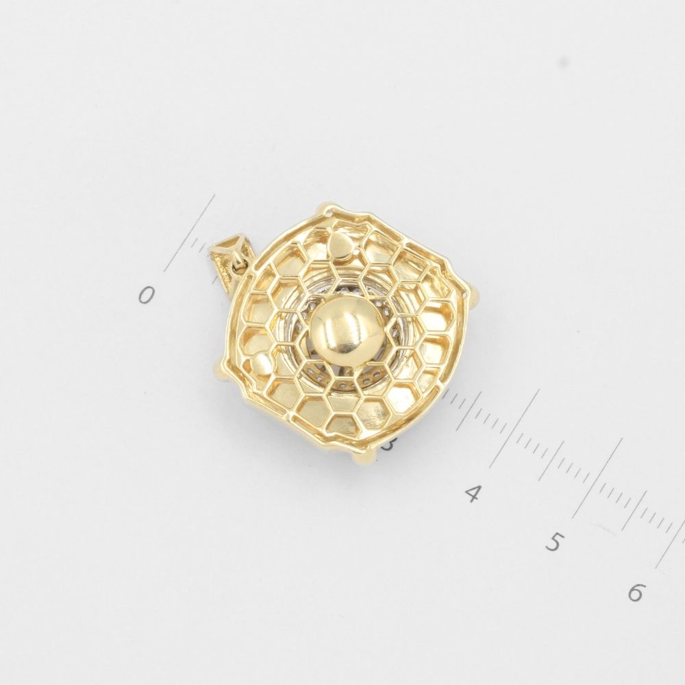 Dije de Oro 14k Ruleta Elegante en Diseño Giratorio con Incrustación de Zirconias Finas mod. 8048