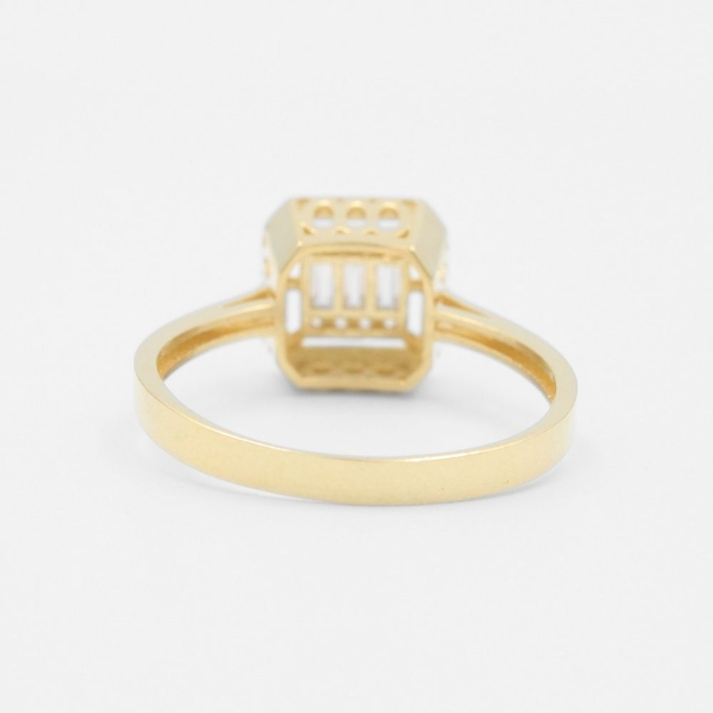 Anillo de Oro 14k Elegante con Zirconias Finas en Bisel Liso mod. 8568