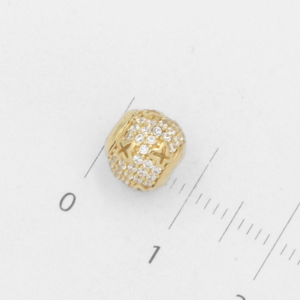 Charm de Oro 14k Esfera Hueca con Calado de Flores e Incrustada con Zirconias mod. 7804